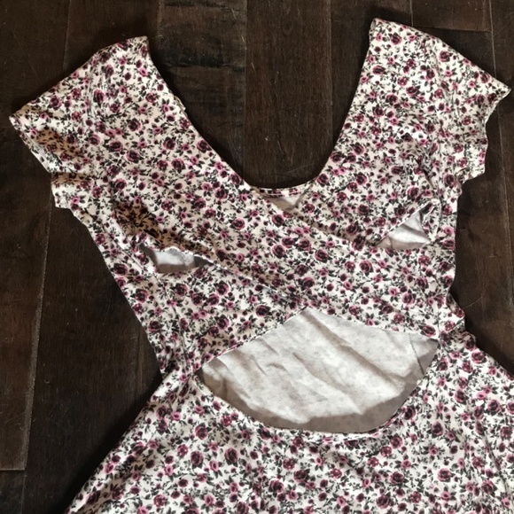 GARAGE Mini Dress Floral Print Cross Back - Picture 2 of 3